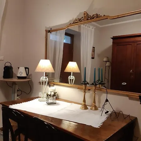 艾莉丝住宿加早餐 住宿加早餐酒店 福利尼奥